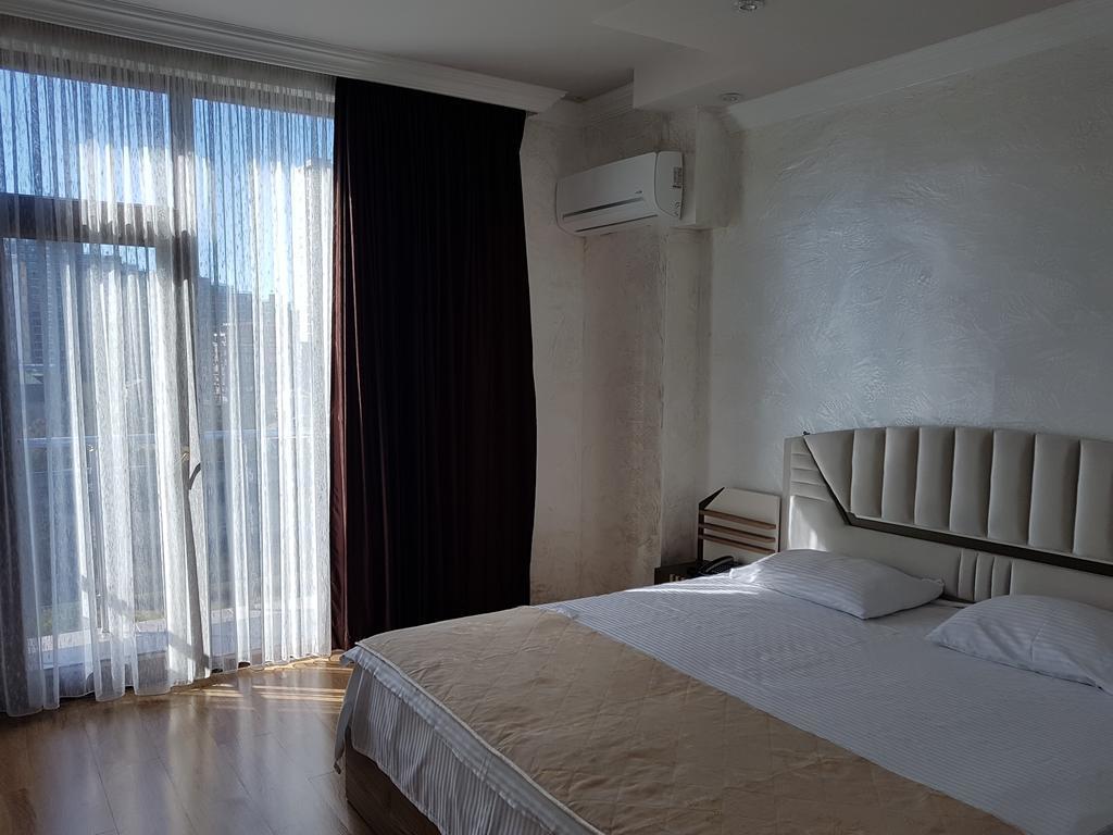 Hotel Royal Palace Batumi Exteriér fotografie